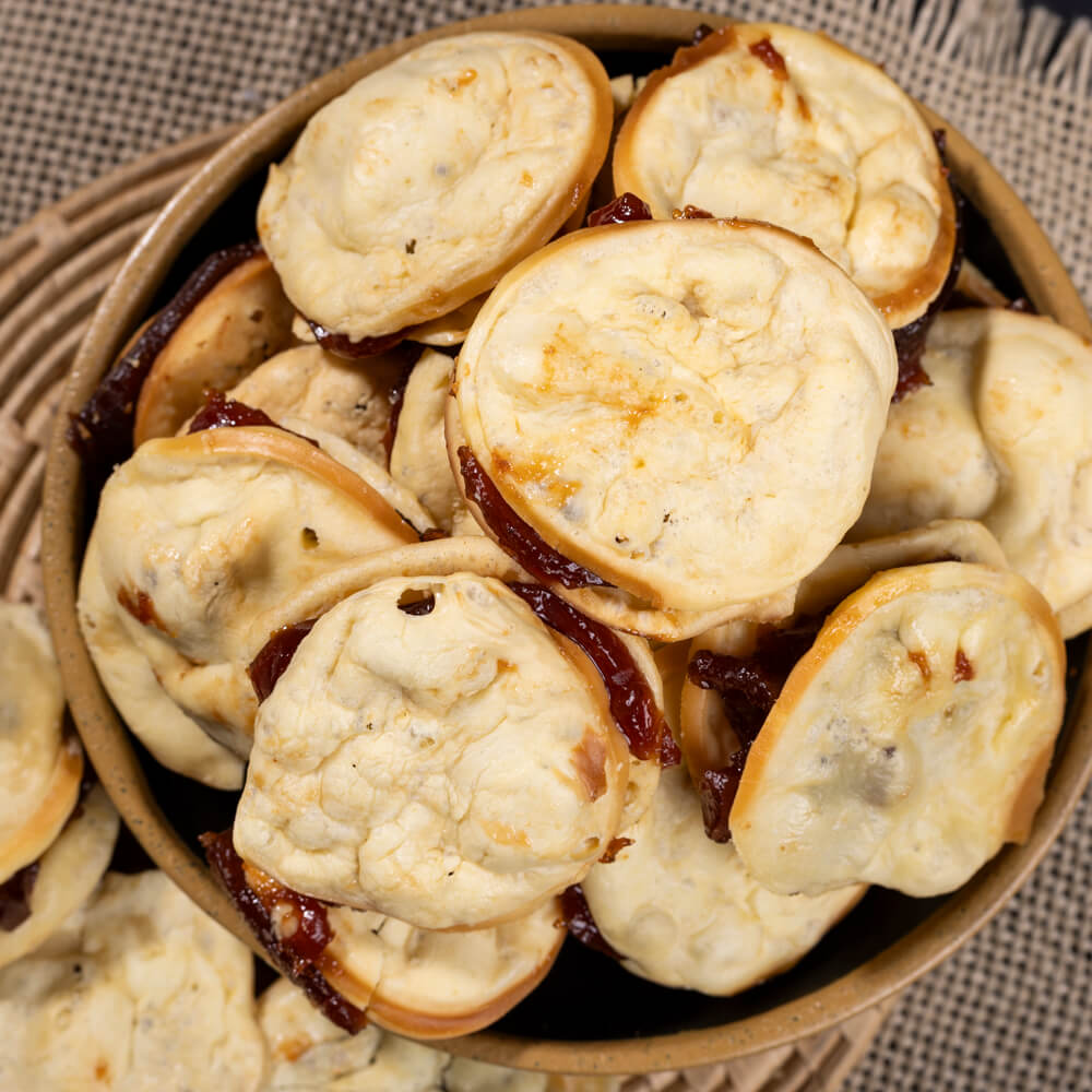 Biscoito de Provolone com Goiabada